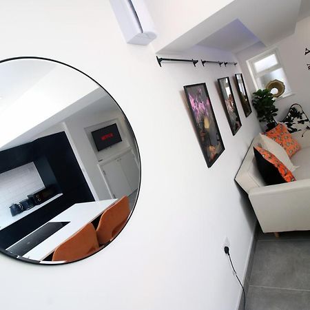 New Spacious 2 Bed Getaway - Private Courtyard! - Underfloor Heating Cardiff Exterior photo