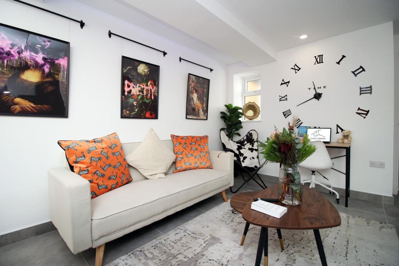 New Spacious 2 Bed Getaway - Private Courtyard! - Underfloor Heating Cardiff Exterior photo